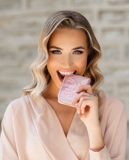 naiste rahakotid roosa eesti disain loven